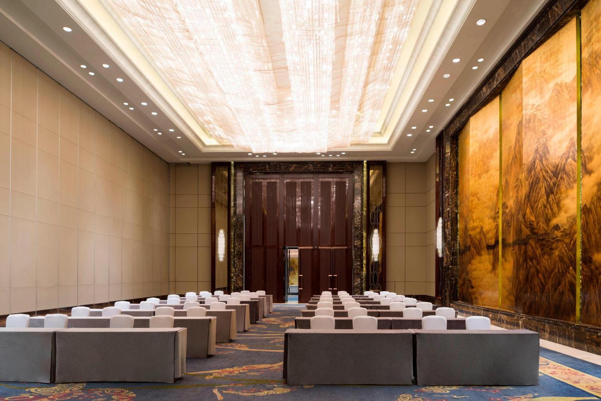 Отель The Westin Hefei Baohe Экстерьер фото