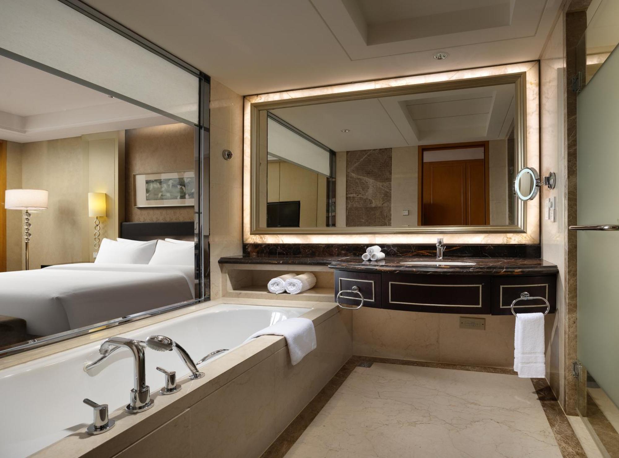 Отель The Westin Hefei Baohe Экстерьер фото